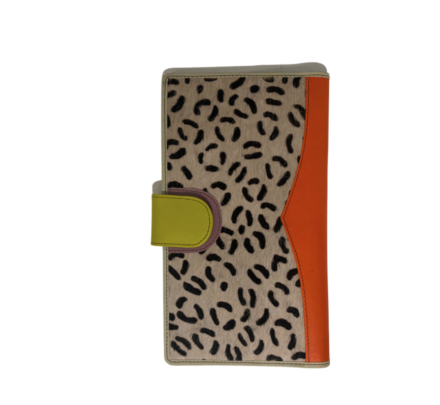 Loud leopard