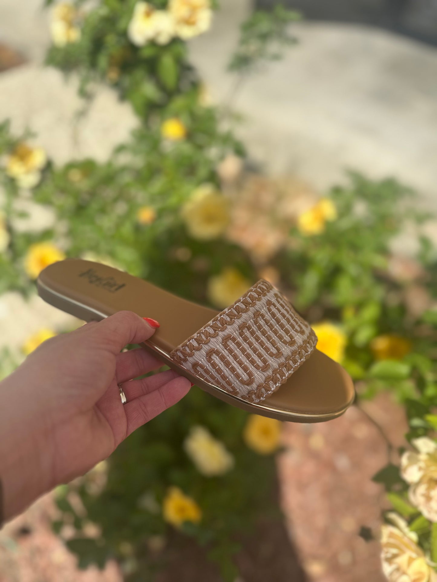 Tan Slide corkys